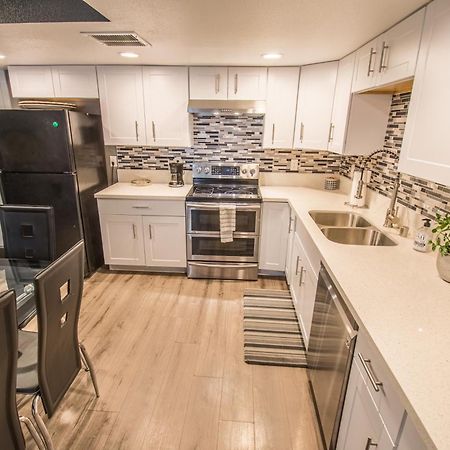 Spacious 2-Bedroom Townhouse With Pool & Private Patio In Central Λας Βέγκας Εξωτερικό φωτογραφία